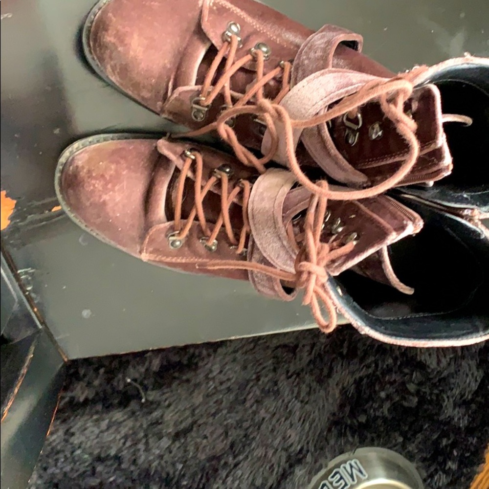 Steve Madden boots
